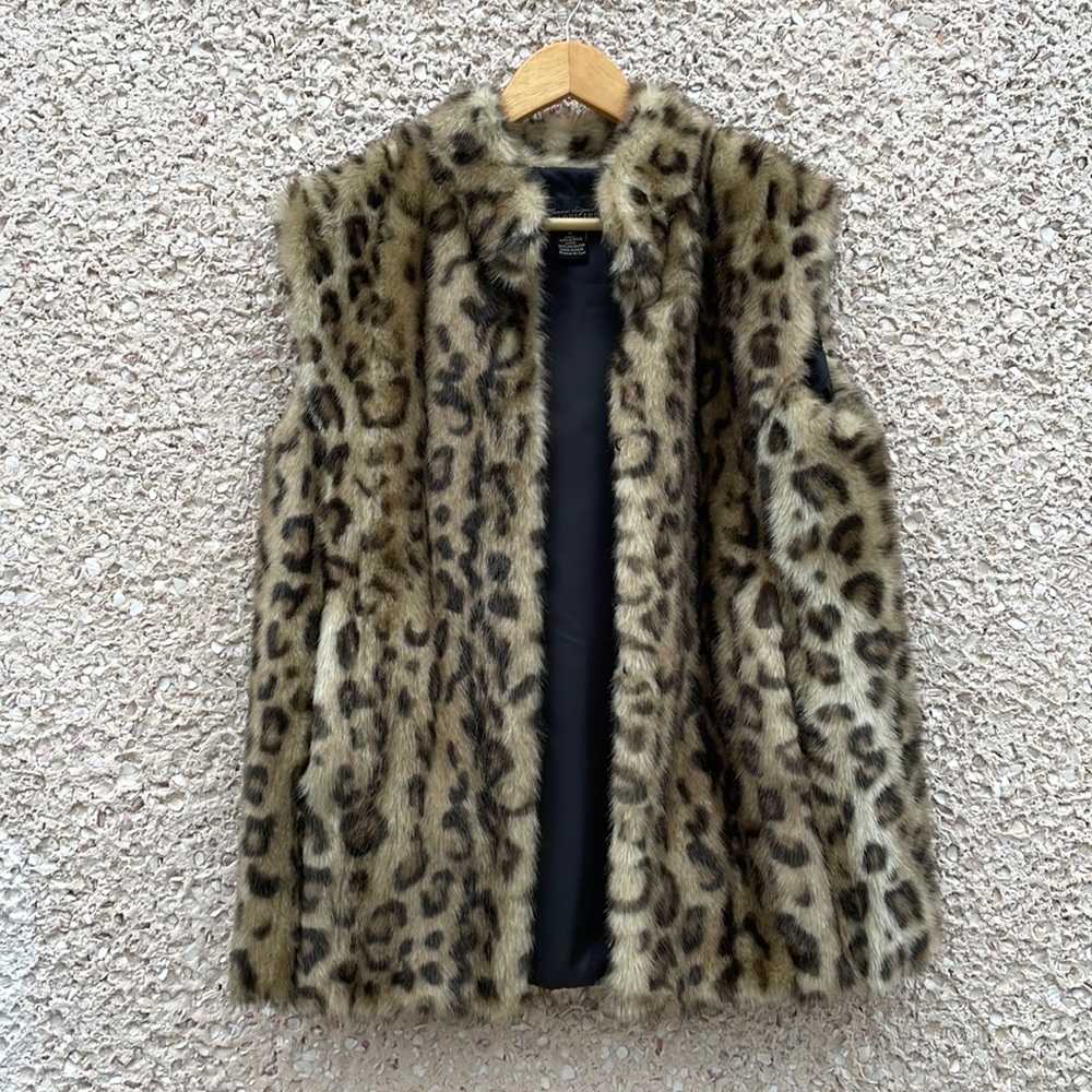 Vintage Style Faux Fur Lined Leopard Print Vest